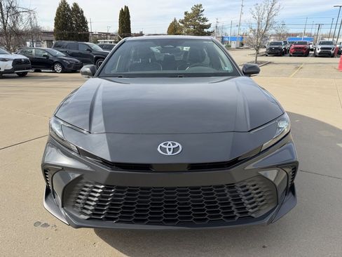 Certified 2025 Toyota Camry SE image 8