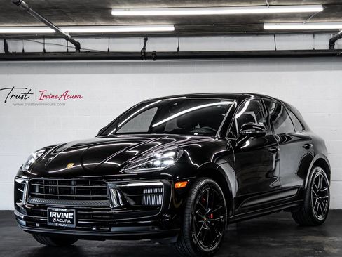 Used 2022 Porsche Macan S AWD/4WD image 1
