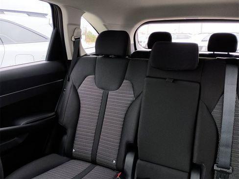 New 2026 Kia Sorento LX image 12