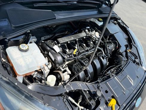 Used 2018 Ford Focus Titanium FWD image 9