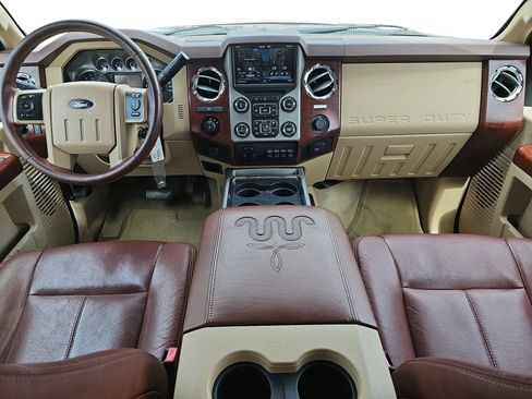 Used 2013 Ford F250 King Ranch w/ King Ranch w/Chrome Pkg image 8