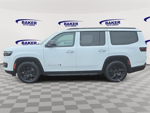 Used 2024 Jeep Wagoneer Series II image 6