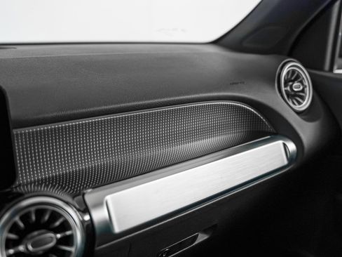 Certified 2023 Mercedes-Benz EQB 300 4MATIC image 19