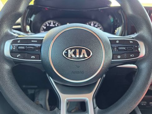Used 2021 Kia K5 LXS FWD image 16