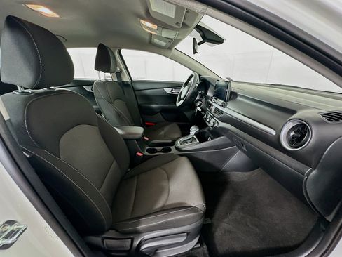 Used 2024 Kia Forte LXS FWD image 28