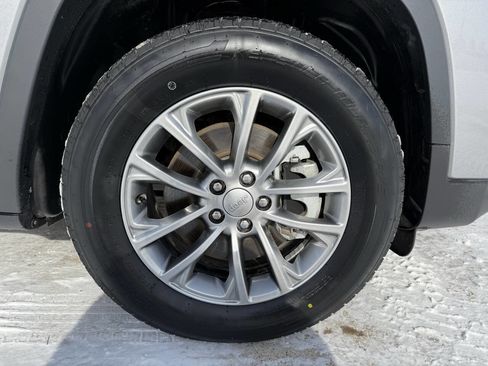 Used 2022 Jeep Cherokee Latitude Lux image 10