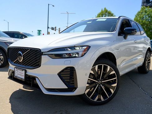 New 2026 Volvo XC60 T8 Ultra w/ Climate Package AWD/4WD image 2