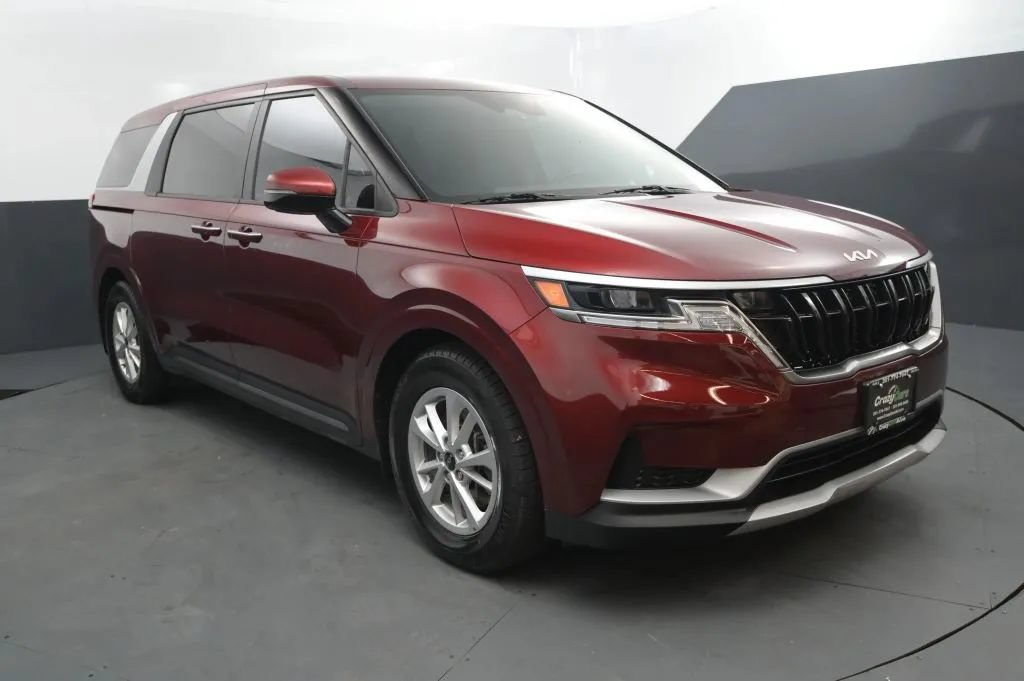Used 2023 Kia Carnival LX FWD image 7