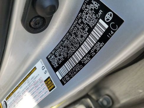 Used 2015 Toyota Prius V Three image 9