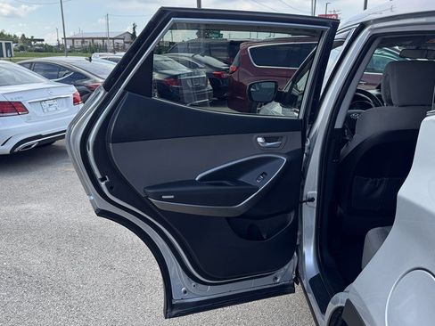 Used 2018 Hyundai Santa Fe Sport FWD image 21