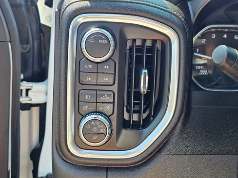Used 2021 GMC Sierra 1500 SLT w/ SLT Premium Package AWD/4WD image 35