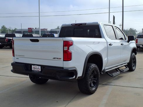 Used 2023 Chevrolet Silverado 1500 ZR2 w/ Technology Package image 6