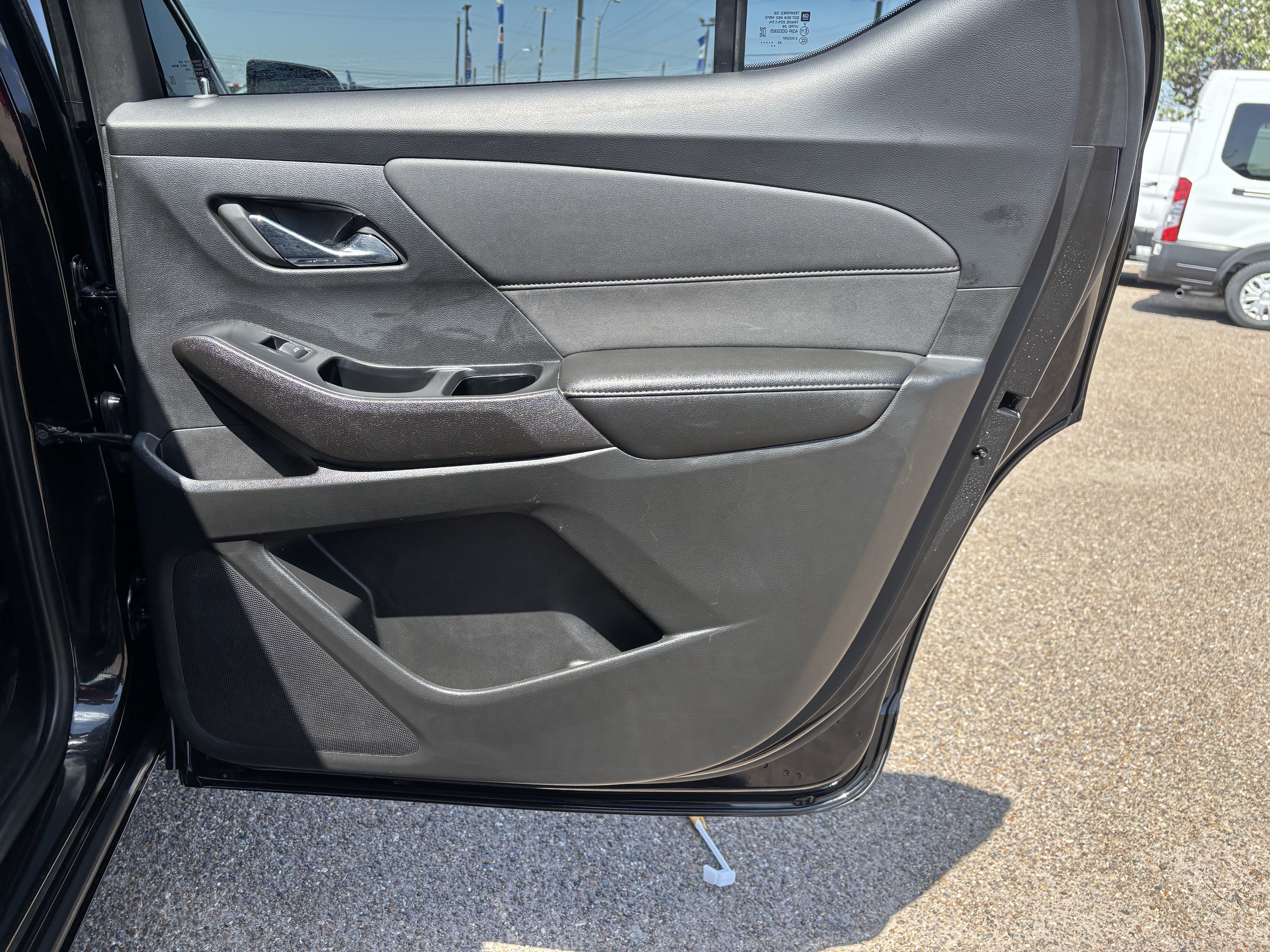 Used 2023 Chevrolet Traverse High Country w/ LPO, Floor Liner Package FWD image 19