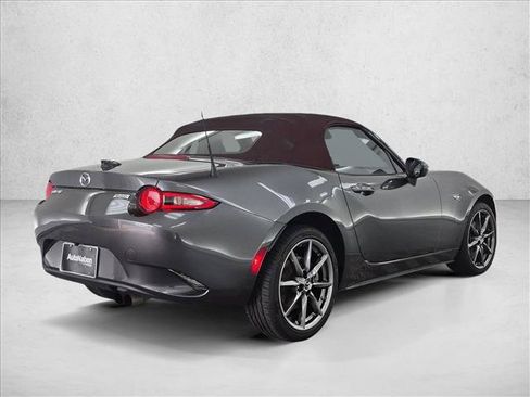 Used 2018 MAZDA MX-5 Miata Grand Touring RWD image 5