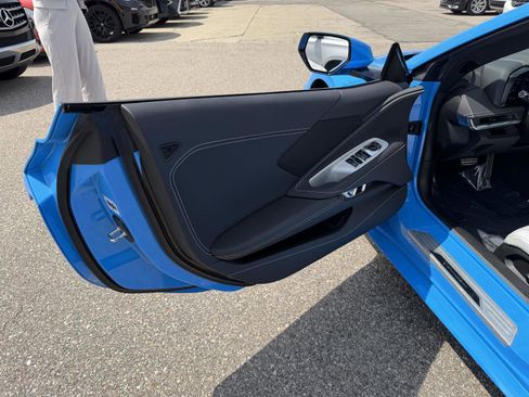 Used 2023 Chevrolet Corvette Stingray Convertible w/ Battery Protection Package image 18