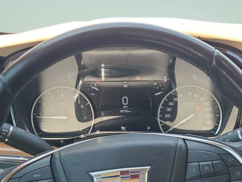 Used 2019 Cadillac XT5 Platinum AWD/4WD image 23