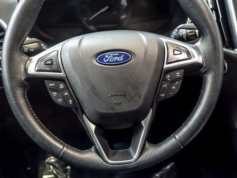 Used 2020 Ford Edge Titanium w/ Equipment Group 301A image 19