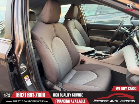 Used 2019 Toyota Camry LE w/ Convenience Package FWD image 25