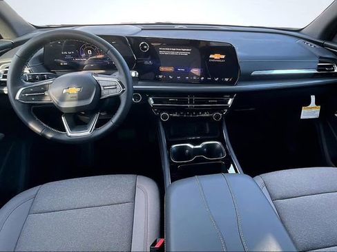 New 2026 Chevrolet Traverse LT w/ Sun and Wheel Package image 5