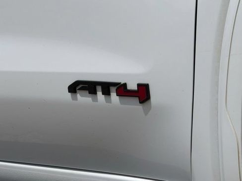 Used 2020 GMC Sierra 1500 AT4 w/ Off-Road Performance Package AWD/4WD image 6