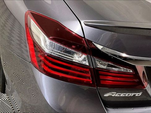 Used 2016 Honda Accord Sport image 28