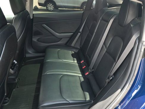 Used 2018 Tesla Model 3 Long Range RWD image 14