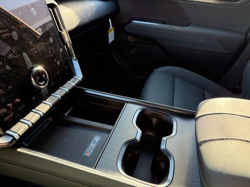 New 2026 GMC Acadia AT4 image 33