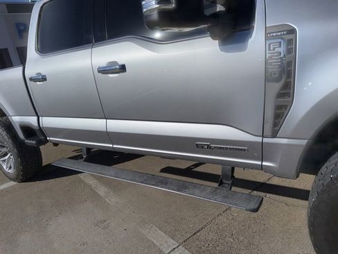 Used 2024 Ford F250 Lariat w/ Lariat Ultimate Package image 3