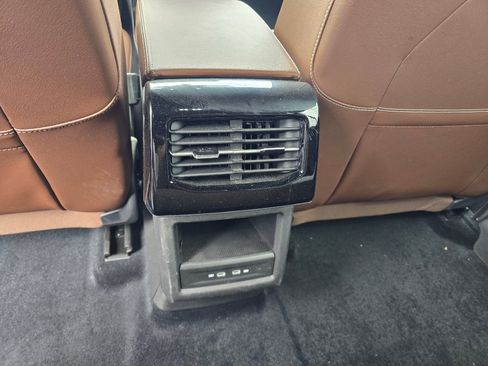 Used 2023 Volkswagen ID.4 Pro image 14