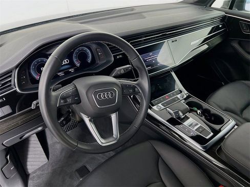 Used 2025 Audi Q7 3.0T Premium Plus image 9