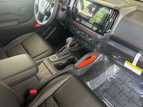 New 2026 Nissan Frontier PRO-4X w/ Pro Premium Package AWD/4WD image 15