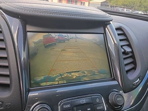 Used 2019 Chevrolet Impala Premier FWD image 12