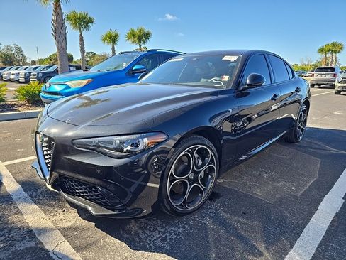Used 2024 Alfa Romeo Giulia Ti w/ Active Assist Plus Package image 4