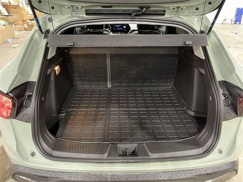 Used 2025 Chevrolet Trax ACTIV w/ Sunroof Package image 24