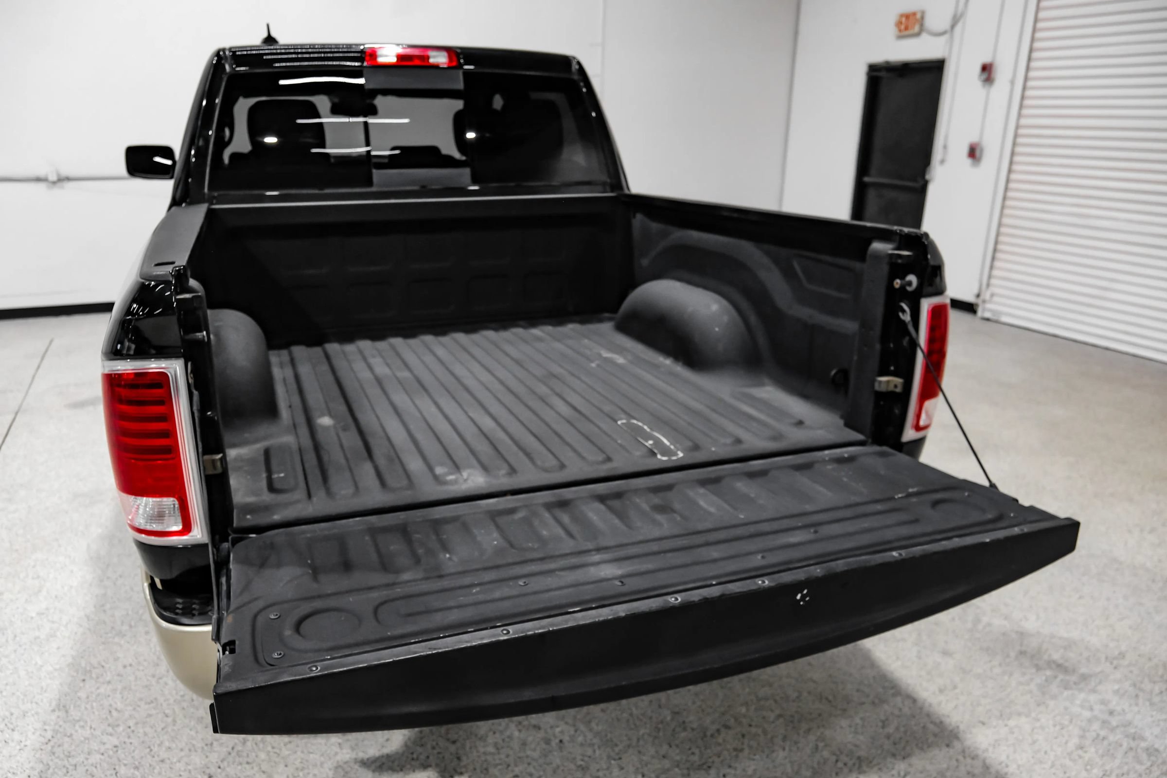 Used 2016 RAM 1500 Laramie Longhorn w/ Convenience Group AWD/4WD image 68
