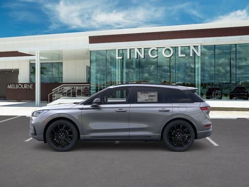 New 2026 Lincoln Corsair Premiere image 3