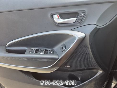 Used 2017 Hyundai Santa Fe Sport FWD image 31