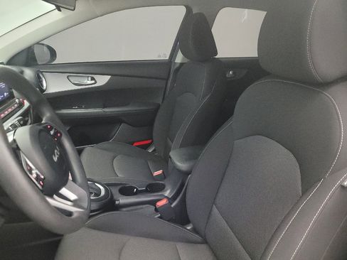 Used 2023 Kia Forte LXS FWD image 17