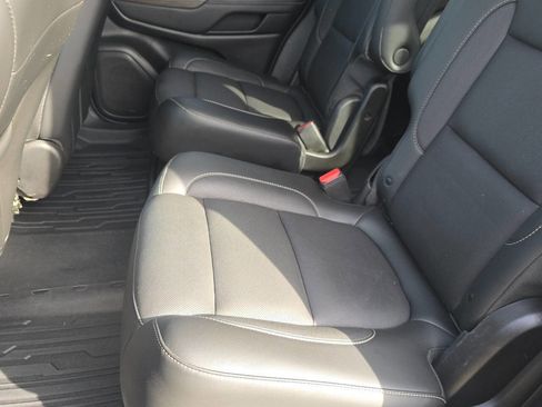 Used 2019 GMC Acadia SLT w/ Black Edition image 22