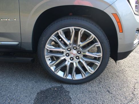 New 2026 GMC Yukon Denali w/ Denali Reserve Package image 34