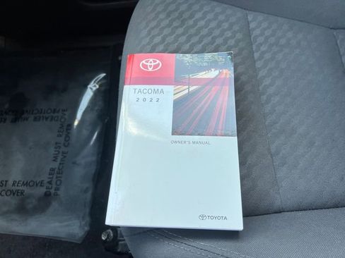 Used 2022 Toyota Tacoma SR image 34