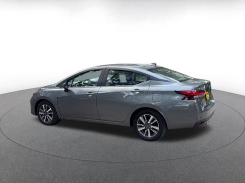 Used 2025 Nissan Versa SV FWD image 10