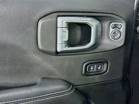 Used 2023 Jeep Wrangler Unlimited Sahara w/ Cold Weather Group AWD/4WD image 23