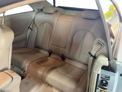 Used 2005 Mercedes-Benz CLK 320 Coupe image 12