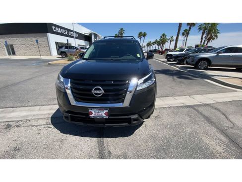 Used 2022 Nissan Pathfinder SV FWD image 3