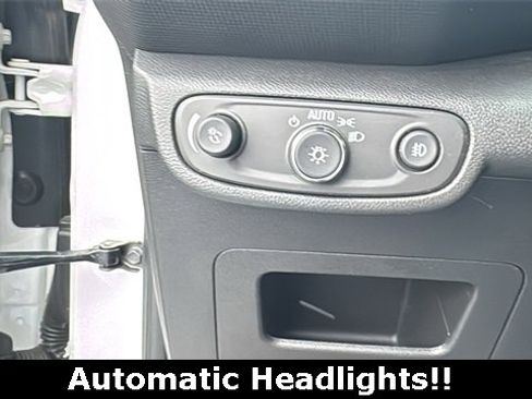 Used 2022 Chevrolet TrailBlazer LT w/ Convenience Package image 6