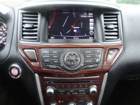 Used 2020 Nissan Pathfinder Platinum w/ Cargo Package AWD/4WD image 8