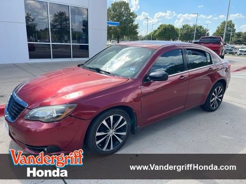 Used 2011 Chrysler 200 S FWD image 1