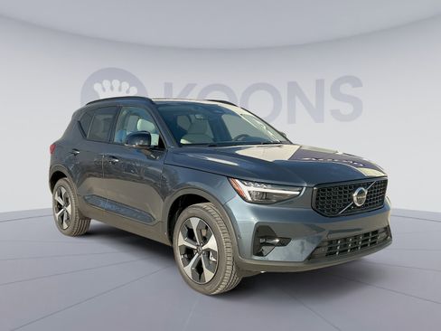 New 2026 Volvo XC40 B4 Plus w/ Protection Package Premier image 10