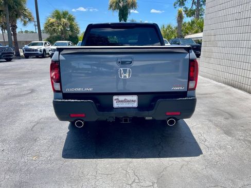Used 2023 Honda Ridgeline Sport image 4